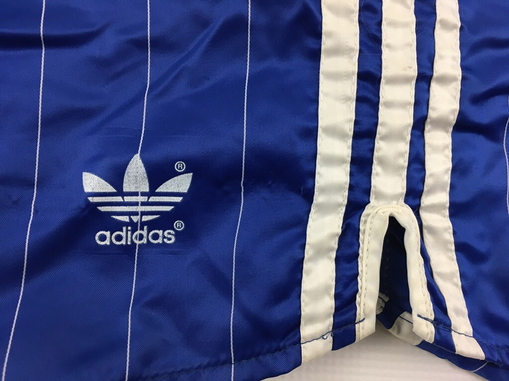 Adidas vintage 1980s pinstriped blue nylon shorts Hose Adidas vintage 1980s pinstriped blue nylon shorts Hose
