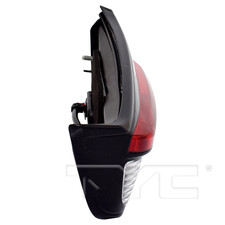 Luz Trasera Izquierda TYC Para Mitsubishi Outlander 2014-2015 – Lado Conductor, Con Lente Y Carcasa De Serie