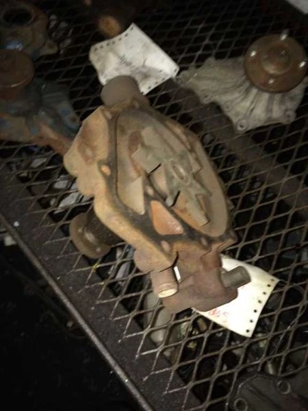 Bomba de refrigerante Mercury Montego 70-72 75-76 8-351M Foto 2 de 4