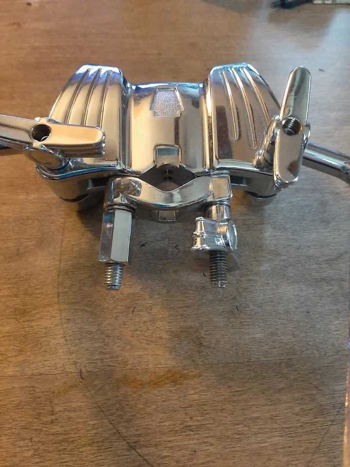 LUDWIG ATLAS TOM MOUNT CLAMP ON DOUBLE TOM MOUNT USED - Image 2 of 3