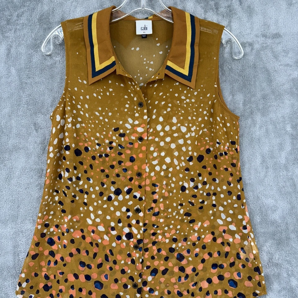 Blusa Cabi para mujer XS Cheers chifón con botones semi transparente lunares tostado 3436 Foto 3 de 4