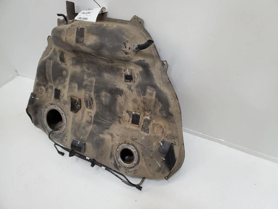 2015 - 2019 SUBARU  LEGACY Fuel Tank 18 Gallon Tank  - Image 4 of 4