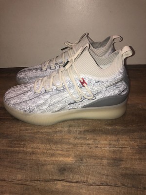 clyde court peace on earth men's basketball shoe