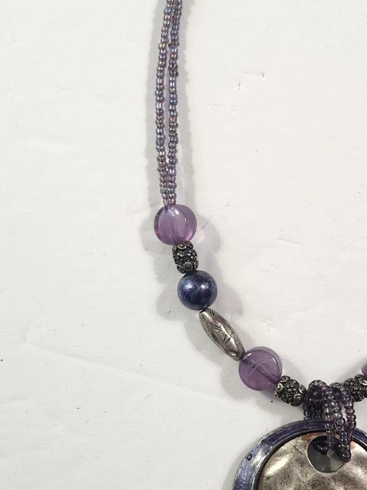 Juego de 2 Collares Capas Tono Plateado Moneda Cadena Cuentas Púrpura Laura Ashley Boho Foto 3 de 4