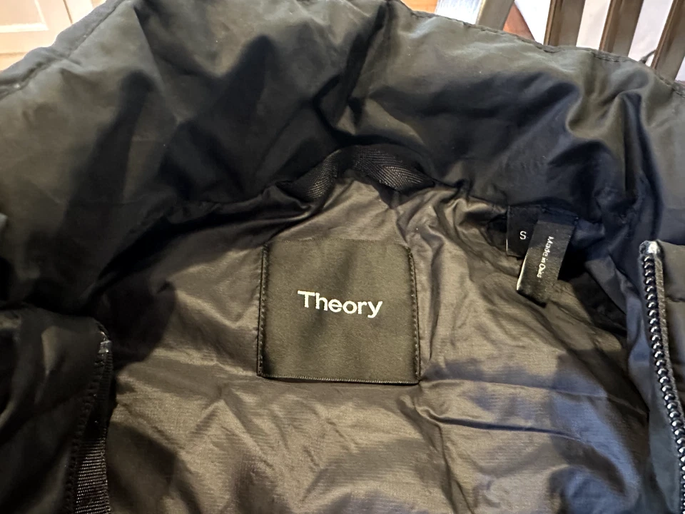 Chaqueta Theory Black Puffer S "Nantucket Project". ¡Excelente estado! Foto 4 de 4