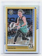 2025 Donruss WNBA #34 Courtney Vandersloot Holo Chicago Sky