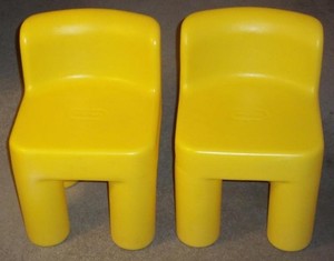 2 VINTAGE LITTLE TIKES CHILD SIZE CHAIRS, 16" X 11" X 11"