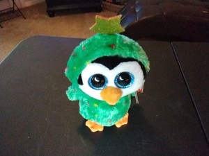NOEL 6" Green Christmas Holiday Tree PENGUIN TY 2022 Beanie Boos 