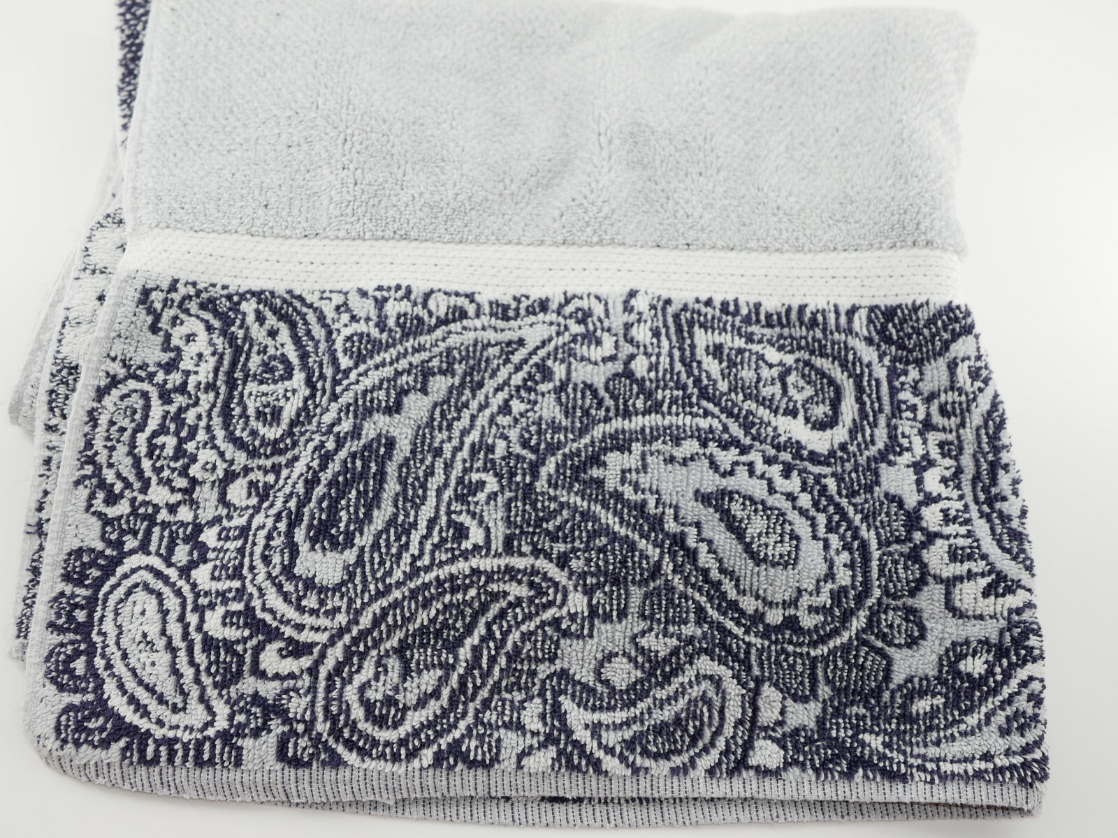 Vintage Royal Velvet by Fieldcrest Navy Blue & Gray USA Bath Towel