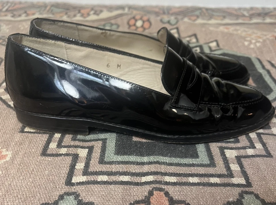 Zapatos mocasines clásicos Andre Assous charol negro 6 Foto 4 de 4