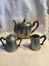Vtg The STIEFF CO. Historic Newport Coffee TEAPOT + creamer sugar Set