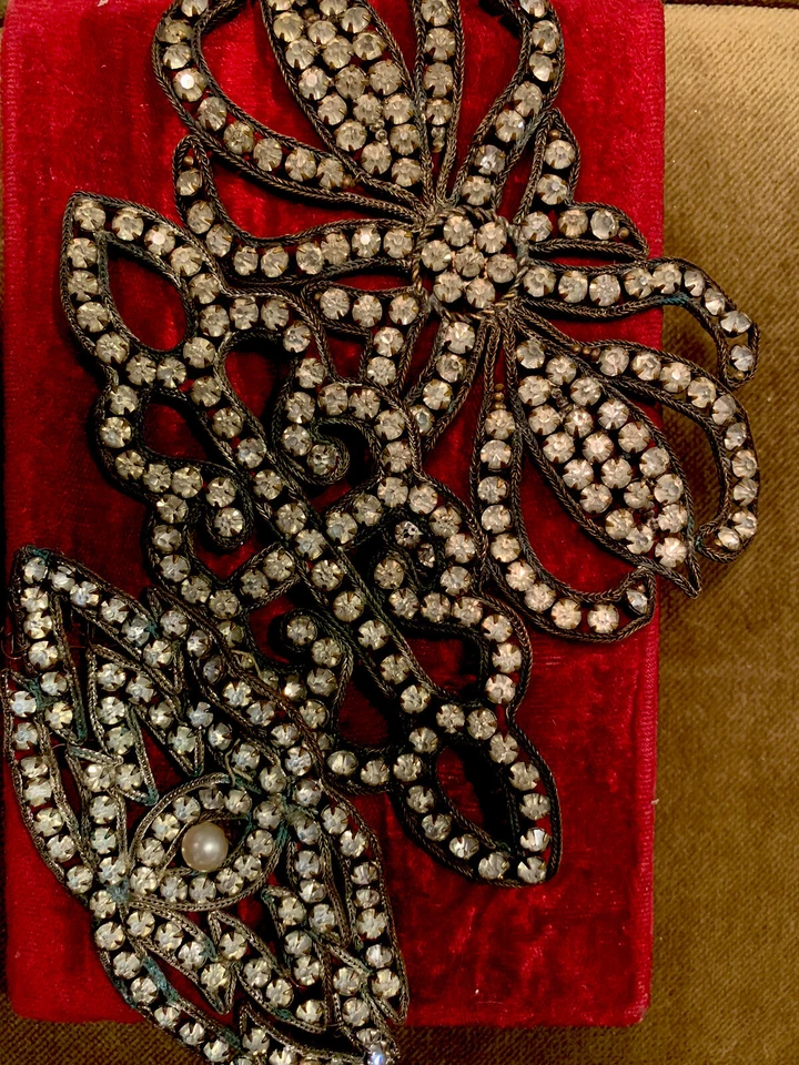 Apliques antigos de strass da Tchecoslováquia usados em fantasias (3) - Imagem 3 de 4