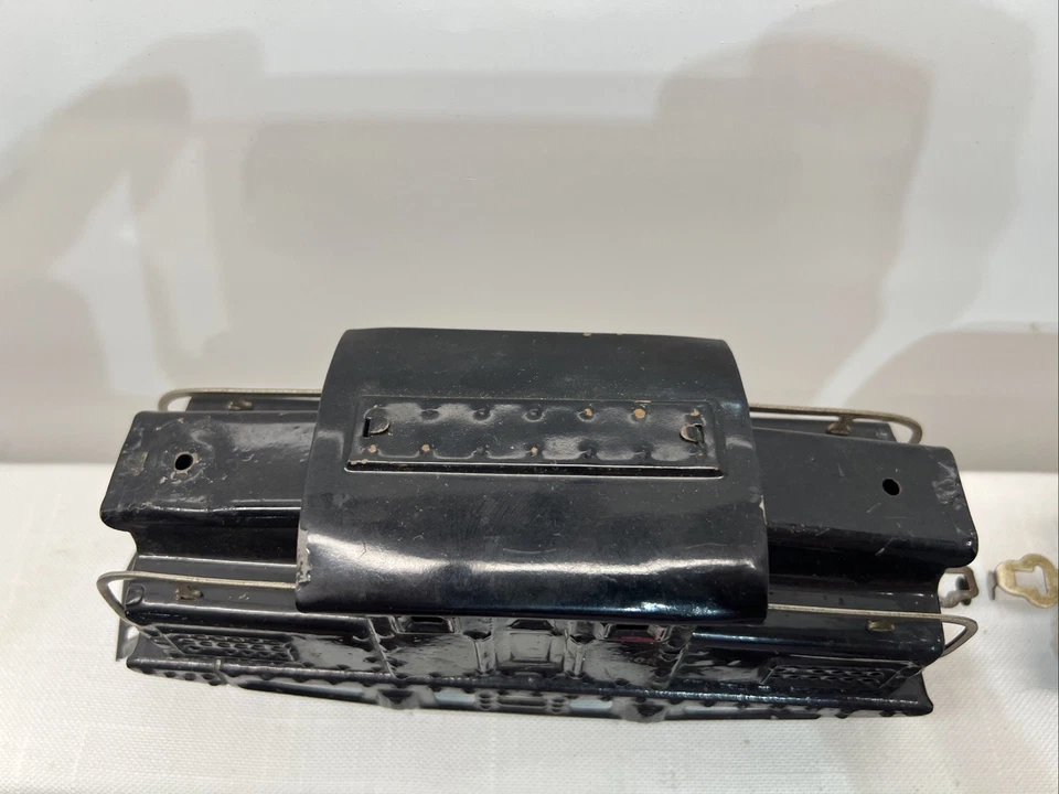 American Flyer Prewar Tinplate Black 1201 Electric Engine 4-Car Passenger Set - Image 3 of 4