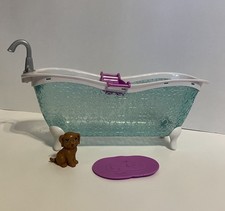 Mattel Barbie Casa de Muñecas Garra Pie Bañera Azul 2014 CFG69 Con Perro Cachorro Marrón