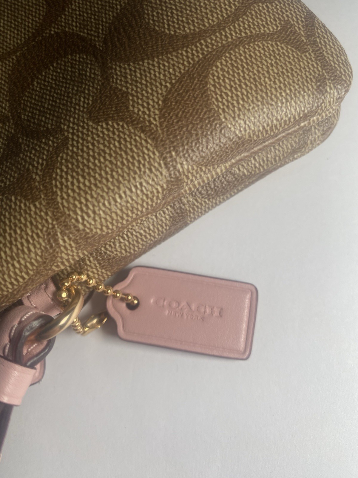 COACH DOUBLE CORNER ZIP WRISTLET CLUTCH WALLET PINK TAGS ON THE INSIDE