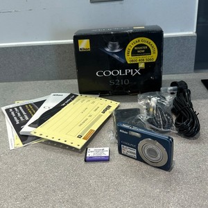 Nikon Digital Camera Coolpix S210 8.0MP Silver - Fully Tested Working
