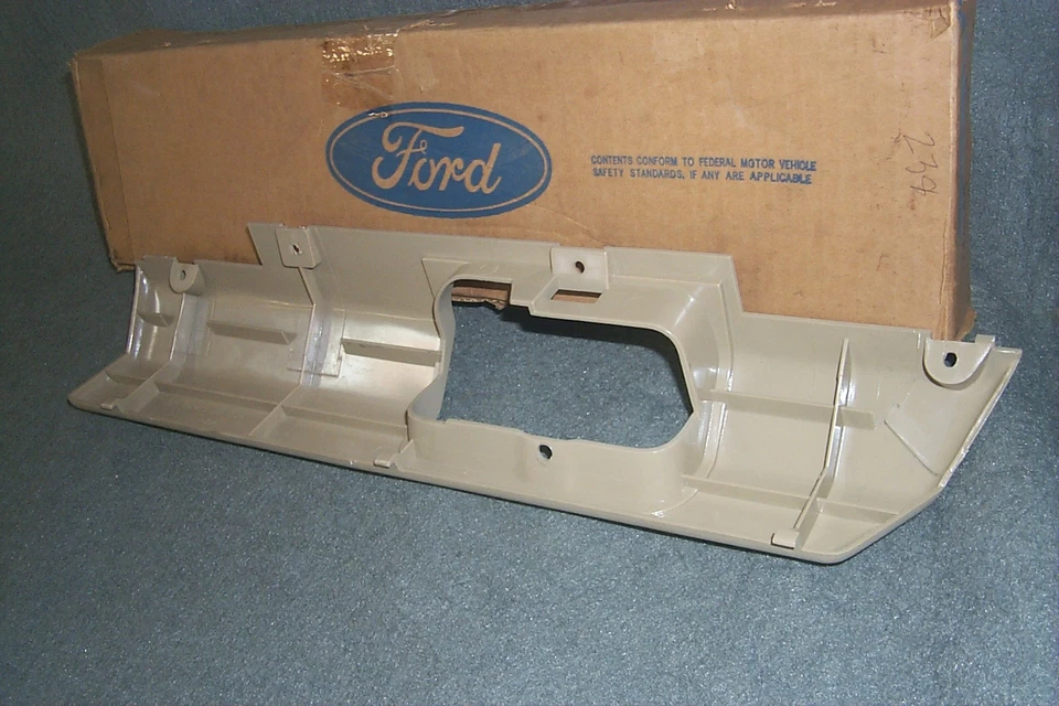 Подлокотник двери LF 1979 1981 Ford LTD/Country Squire/Mercury Marquis/Colony Park - Изображение 4 из 4