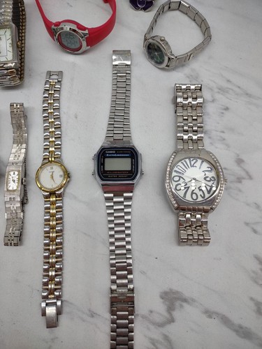 14 Vtg Mens Womens Watches Seiko Pulsar Citizen Smith Wesson Armitron For Repair - Picture 4 of 13