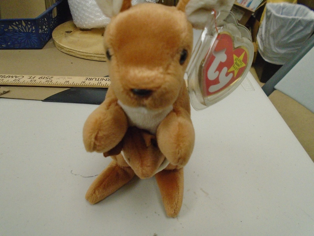 Pouch; 1996 edition Beanie Baby w/rare tag errors; 