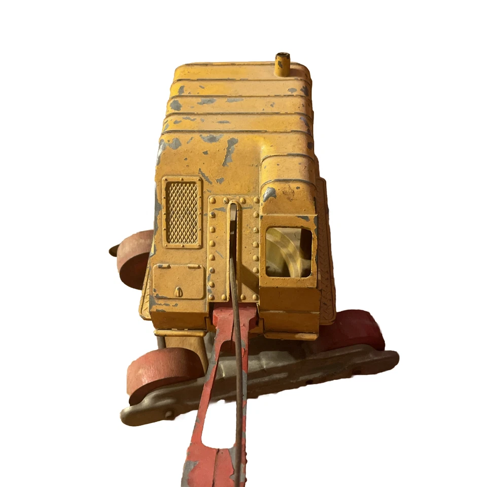Antique Metal Hubley Toy Excavator Yellow & Red - Image 2 of 4