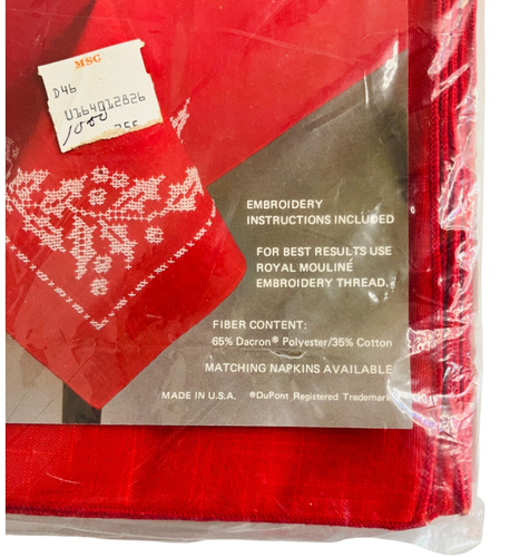 Tobin Stamped Tablecloth for Embroidery Christmas Delight #12083 Oblong 50 x 70 - Picture 5 of 5