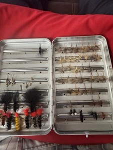 Vintage Perrine Aluminum Fly Box Loaded Trout Flies Dry Flies Woolly Buggers 