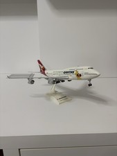 Skymarks 1/200 Qantas B747-400 Model