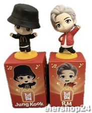 2er Set TINY TAN (BTS) Sammelfiguren JUNG KOO...