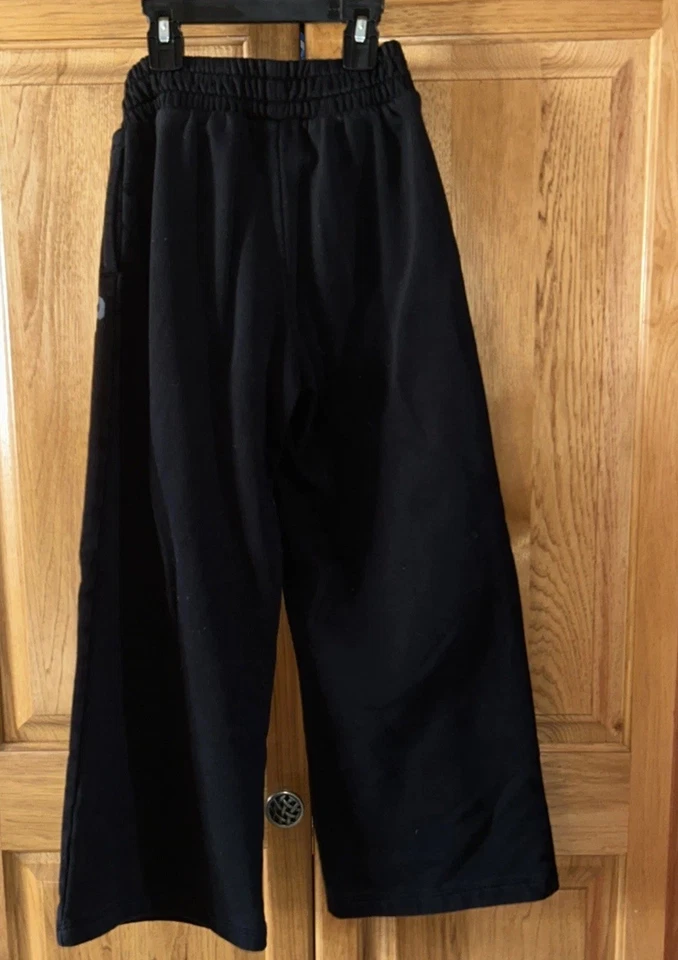 Pantalones deportivos negros Gap para niños y niñas talla 8 Disney Minnie Mouse Foto 3 de 4