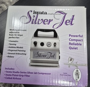 LIKE NEW IWATA SILVER JET 110-120V AIRBRUSH COMPRESSOR