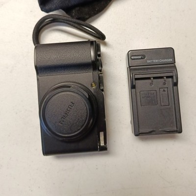 Fujifilm XF10 Digital Camera with Fixed 18.5mm f/2.8 Lens ,Button malfunction
