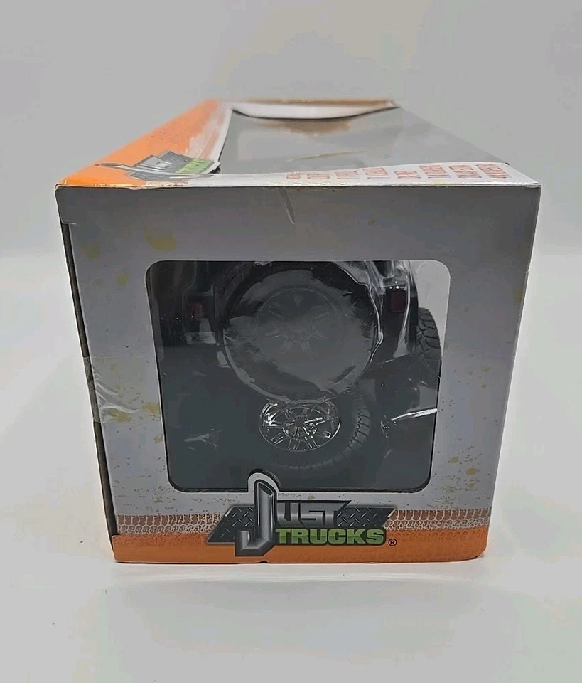 Jeep Wrangler 2007 Jada Toys Just Trucks 1:24 diecast gris. Nuevo en caja. Foto 4 de 4