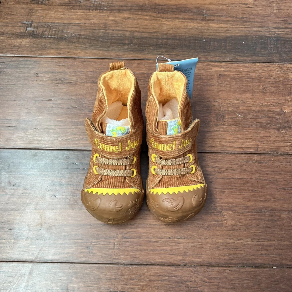 婴儿蹒跚学步的婴儿男孩棕色和黑色灯芯绒靴,尺寸 4 5 6 7 8 9 — 第 4/4 张图片