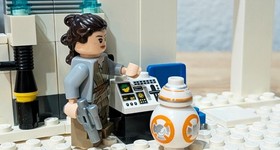 LEGO Disney Star Wars Rey Minifigure with BB-8 Tantive V Scene