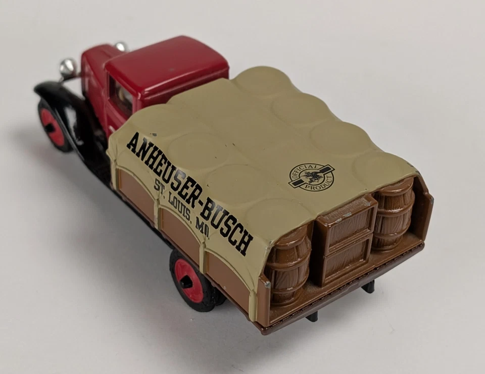 ERTL - 1930 Chevrolet Truck - V.C. Crozier Cartage (1/43 Scale) Vehicle  - Image 2 of 4