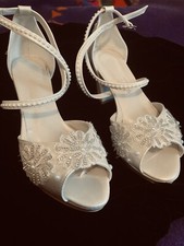 Comfortable 3  bridal heels with pearls size 7.5