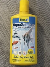 Tetra AquaSafe Plus Aquarium Water Conditioner 16.9 fl oz. Treats 1000 Gallons