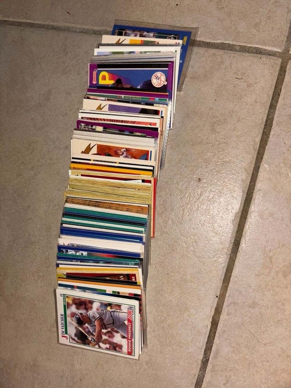 Huge Lot of Baseball Cards: over 100-Count Box Full!