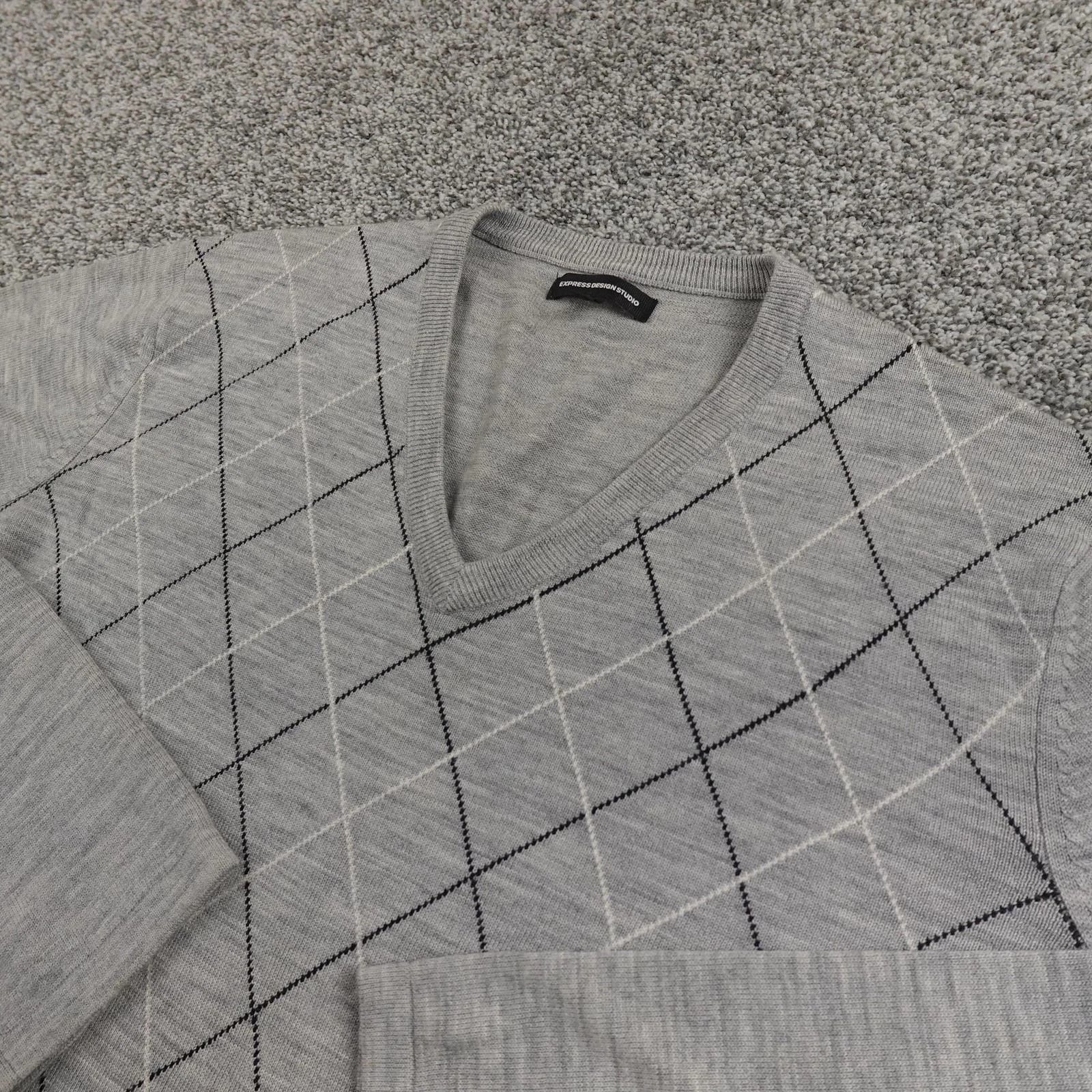 Express Sweater Mens XL Gray Merino Wool V Neck Argyle Pullover Academia Grandpa