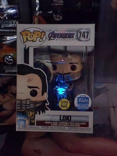 Avengers Endgame: Loki w/ Tesseract (Glow in the Dark) Funko Pop! #747
