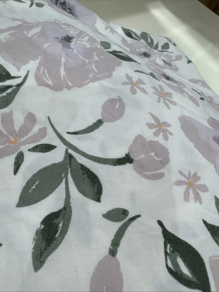 Lençol ajustado para berço de algodão orgânico lavanda/verde/branco Pottery Barn bebê menina - Imagem 2 de 3