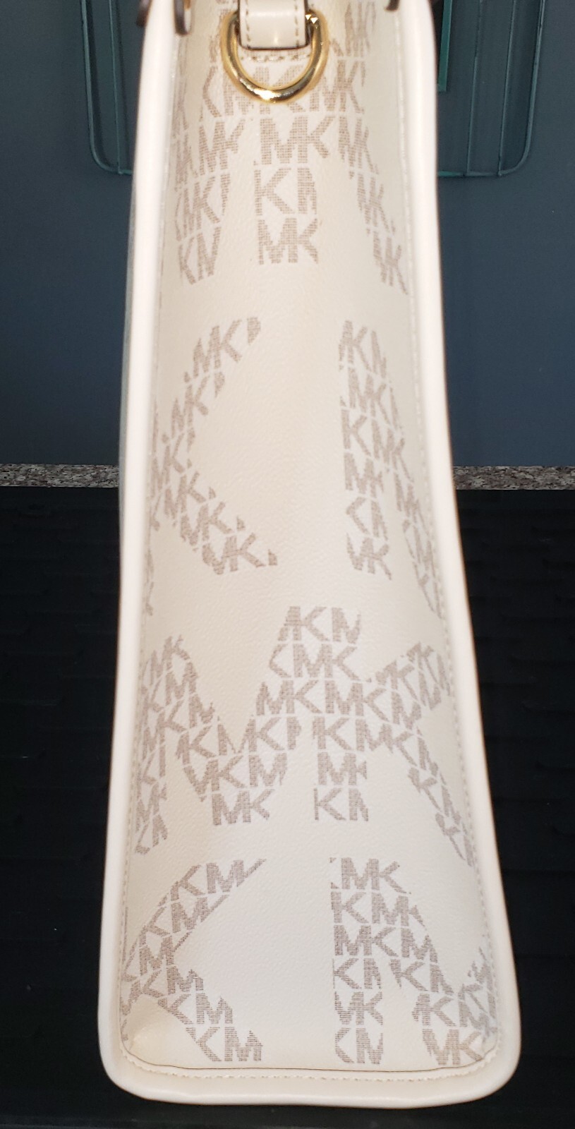 MICHAEL KORS MAPLE LARGE SIGNATURE LOGO TOTE VANILLA CREAM  