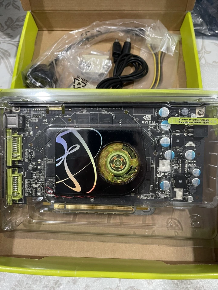 NEW XFX 7950GT 512MB DDR3 PCI-E Dual DVI Video Card PV-T71J-YPE7 - Image 3 of 4