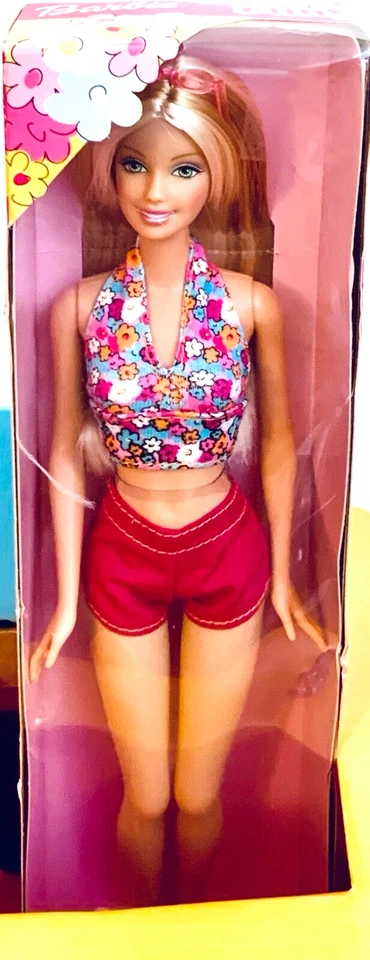 Mattel 2002 Nuevo en Caja Barbie Beach Fun 11.5" Muñeca de Moda y Cubo de Arena Juego Foto 2 de 3