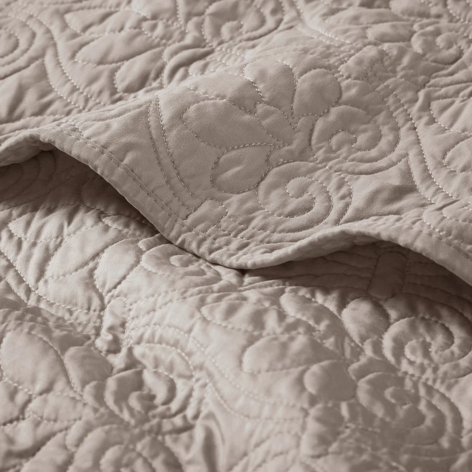 Madison Park Luxe Quilted Throw Blanket, Soft Cotton, 60x70" for Couch or Bed - Image 4 of 4
