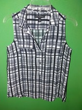 7193 BANANA REPUBLIC petite x-small black button up poly blouse sleeveless