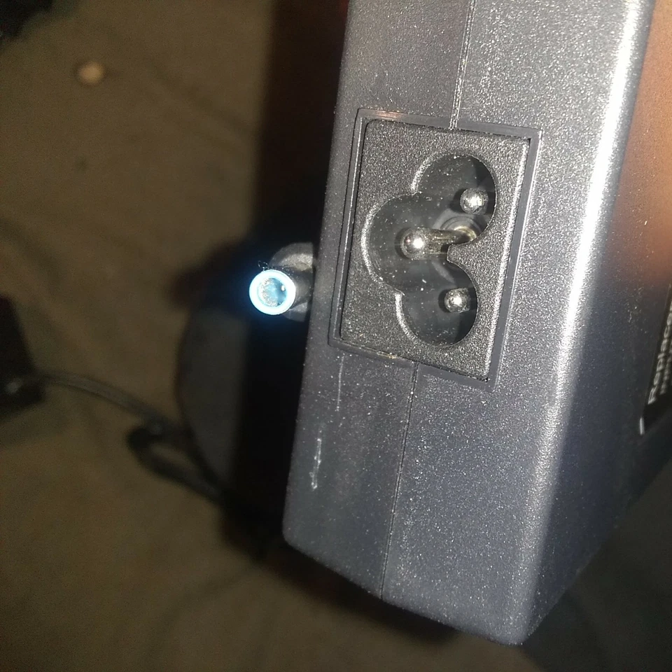 AC Adapter Charger for PB easynote n18061 3892a300 TK13-BZ-018UK 19.5v 7.7a repl - Image 4 of 4