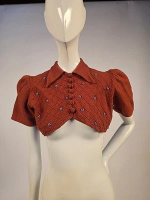 ANTIQUE LATE 1930’S CROP TOP WITH SELF COVERED BUTTONS & BEADED FLORALS - Image 1 of 4