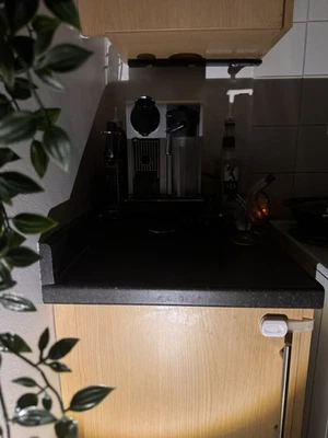 Nespresso Lattissima Touch Capsule Coffee Machine w/ Milk Frother 19 Bar