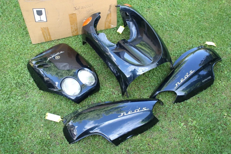 Verkleidung Lacksatz + Scheinwerfer +Blinker vorne Yamaha Neos 50 100 Cover Lamp - Bild 1 von 4